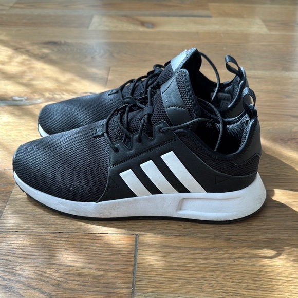 Adidas - Picture 2 of 9